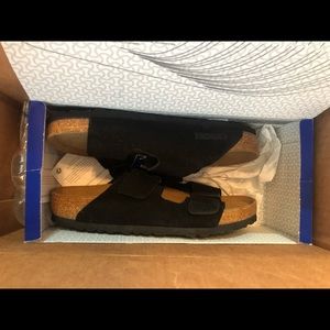 BRAND NEW Birkenstocks